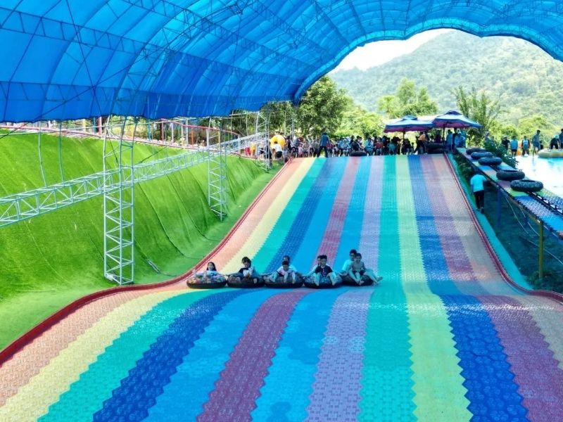 Đường trượt phao khô mang lại cảm giác mạnh nhẹ nhàng nhưng vô cùng thích thú