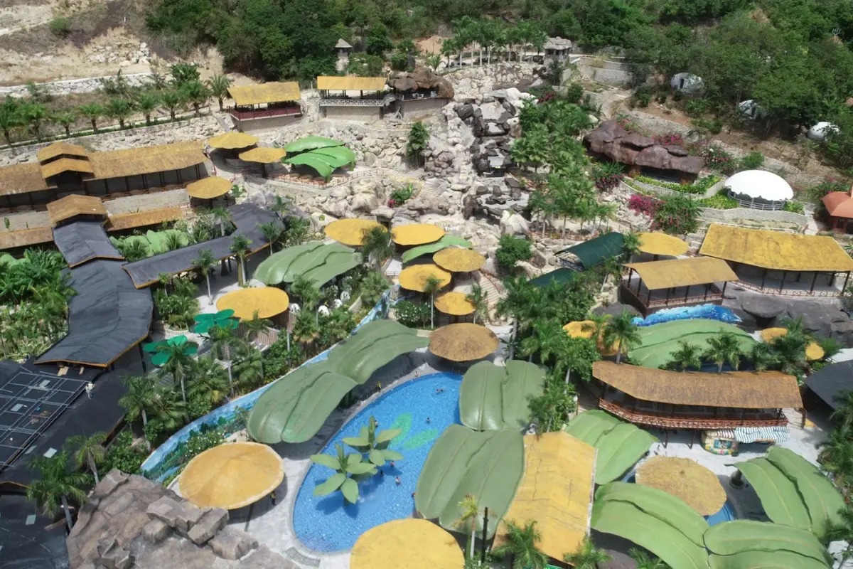 Trăm Trứng Nha Trang với thiết kế 115 bồn tắm độc đáo
