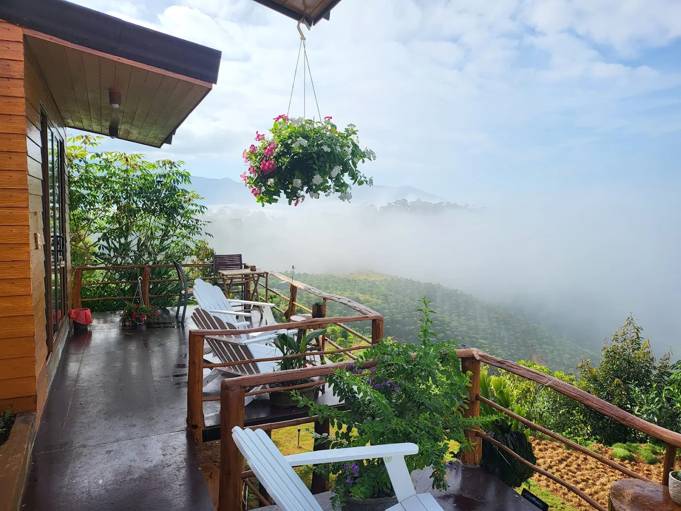 View “triệu đô” nhìn từ ban công phòng
