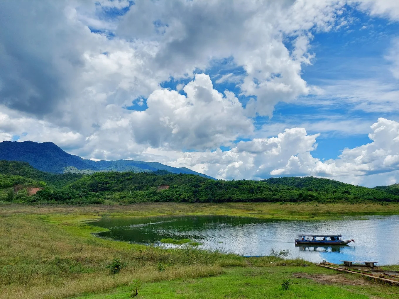 Trải nghiệm tham quan các hồ nhỏ
