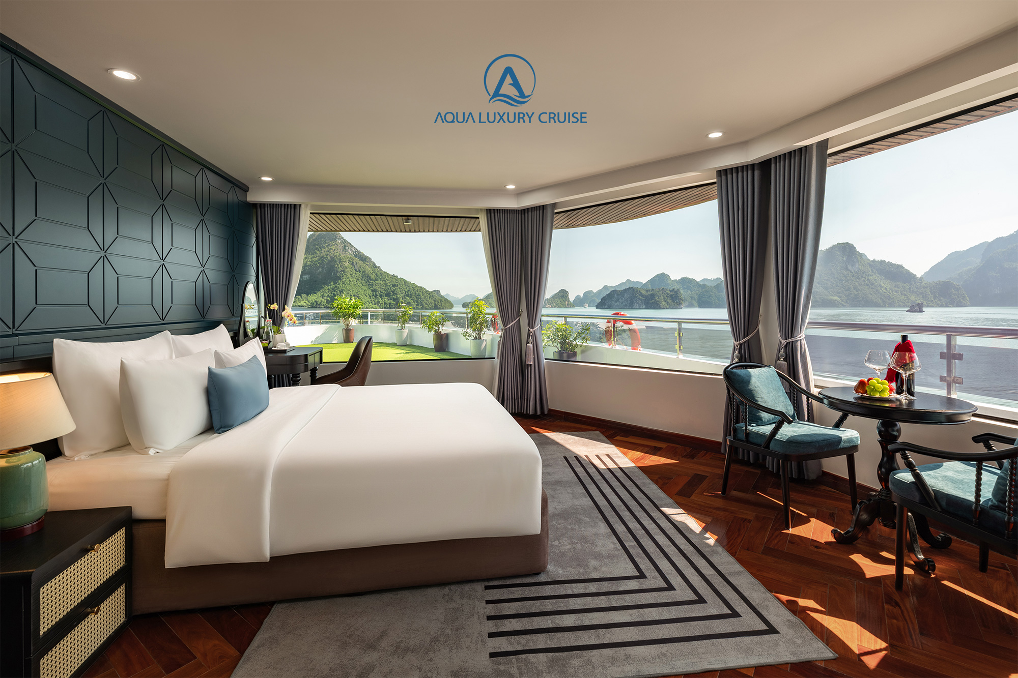 Phòng nghỉ Du thuyền Aqua Luxury