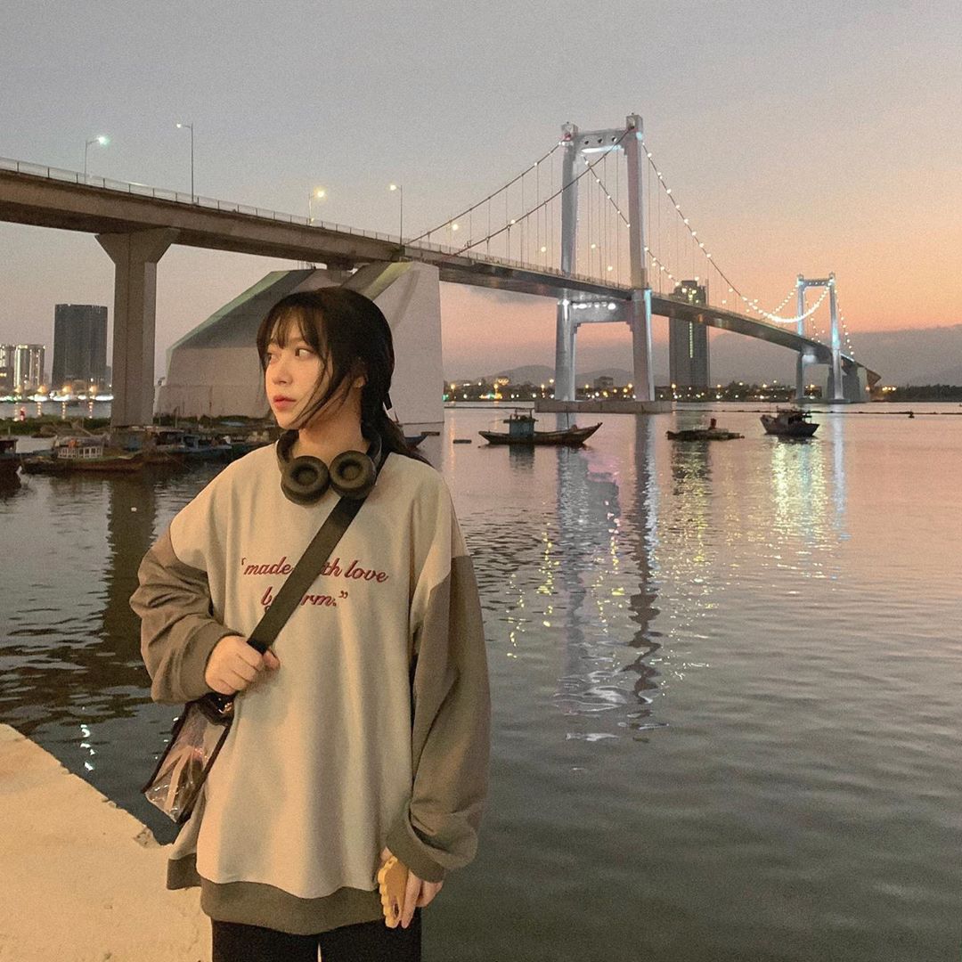 Lựa chọn khu vực check in an toàn tại chân cầu