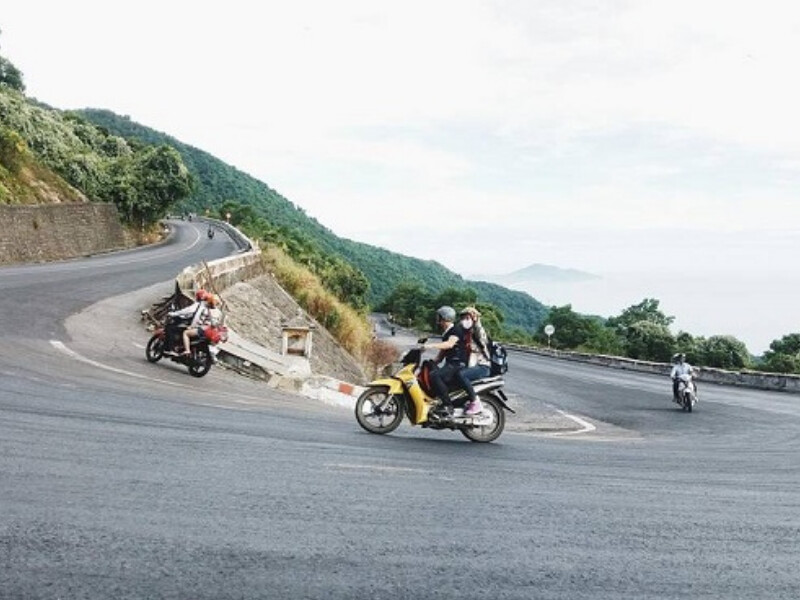 Bạn có thể di chuyển tới chùa Tam Thai bằng nhiều phương tiện
