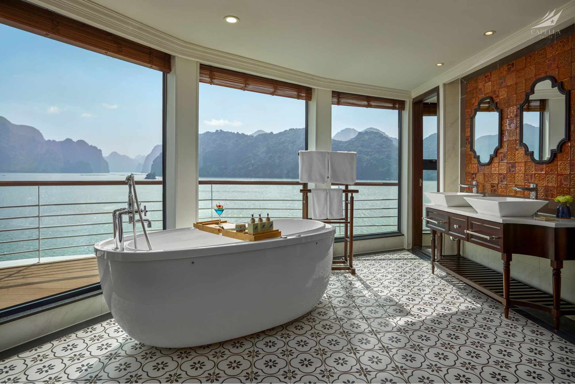 Bồn tắm lộ thiên đầy cảm hứng
