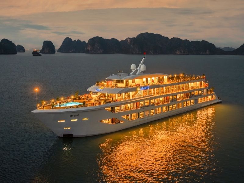 Aime’e Cruises hướng đến sự tinh giản nhưng vẫn giữ được nét thanh lịch và đẳng cấp.