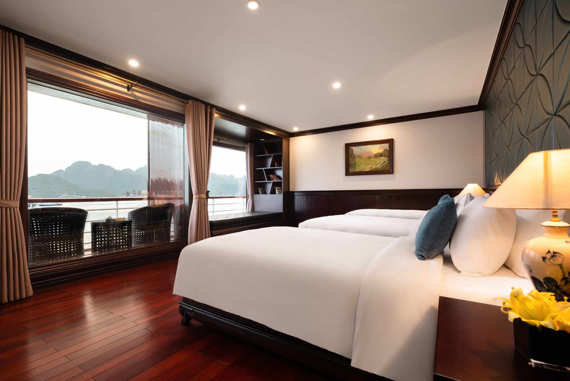 Gam màu trung tính hài hoà của du thuyền Aqua