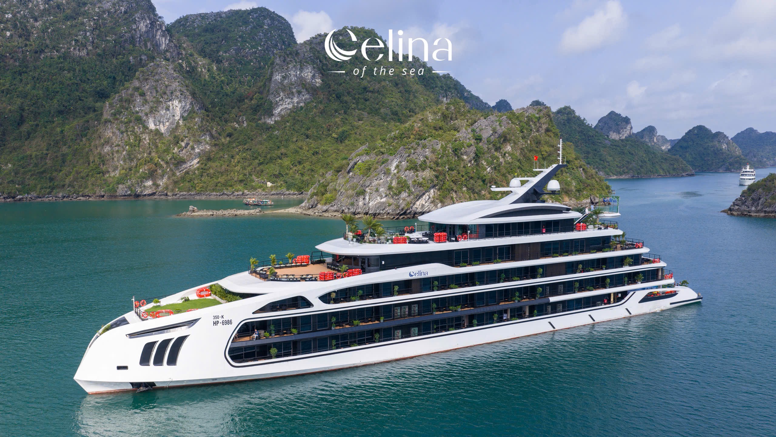 Du thuyền Celina quy mô 7 tầng hiện đại