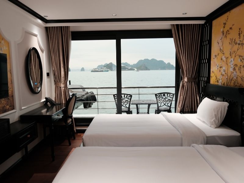 Hạng phòng Deluxe Balcony Ocean với khôn gian nghỉ ngơi nhẹ nhàng và view biển