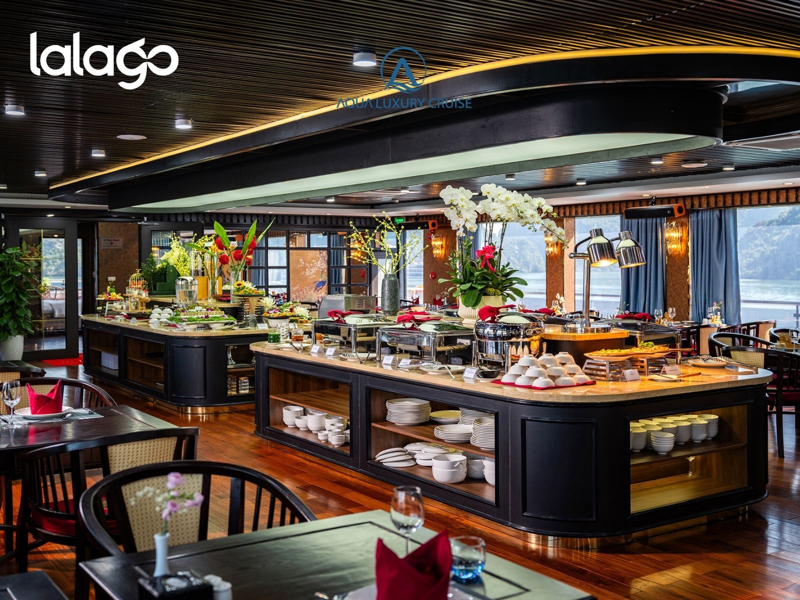 Aqua Luxury Cruise