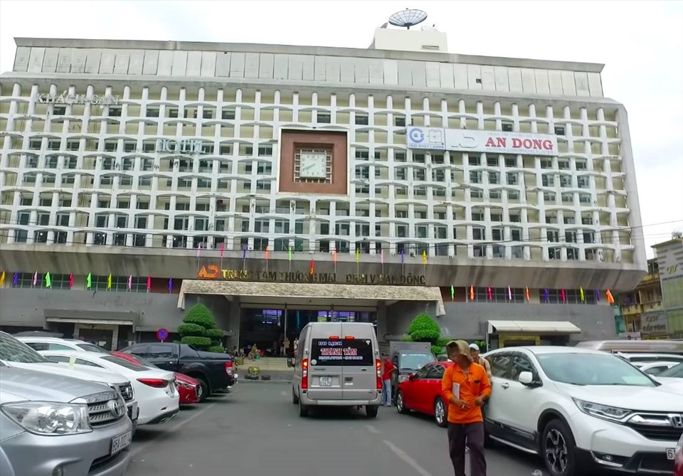 Mặt tiền trung tâm thương mại An Đông chuyên bỏ sỉ thời trang