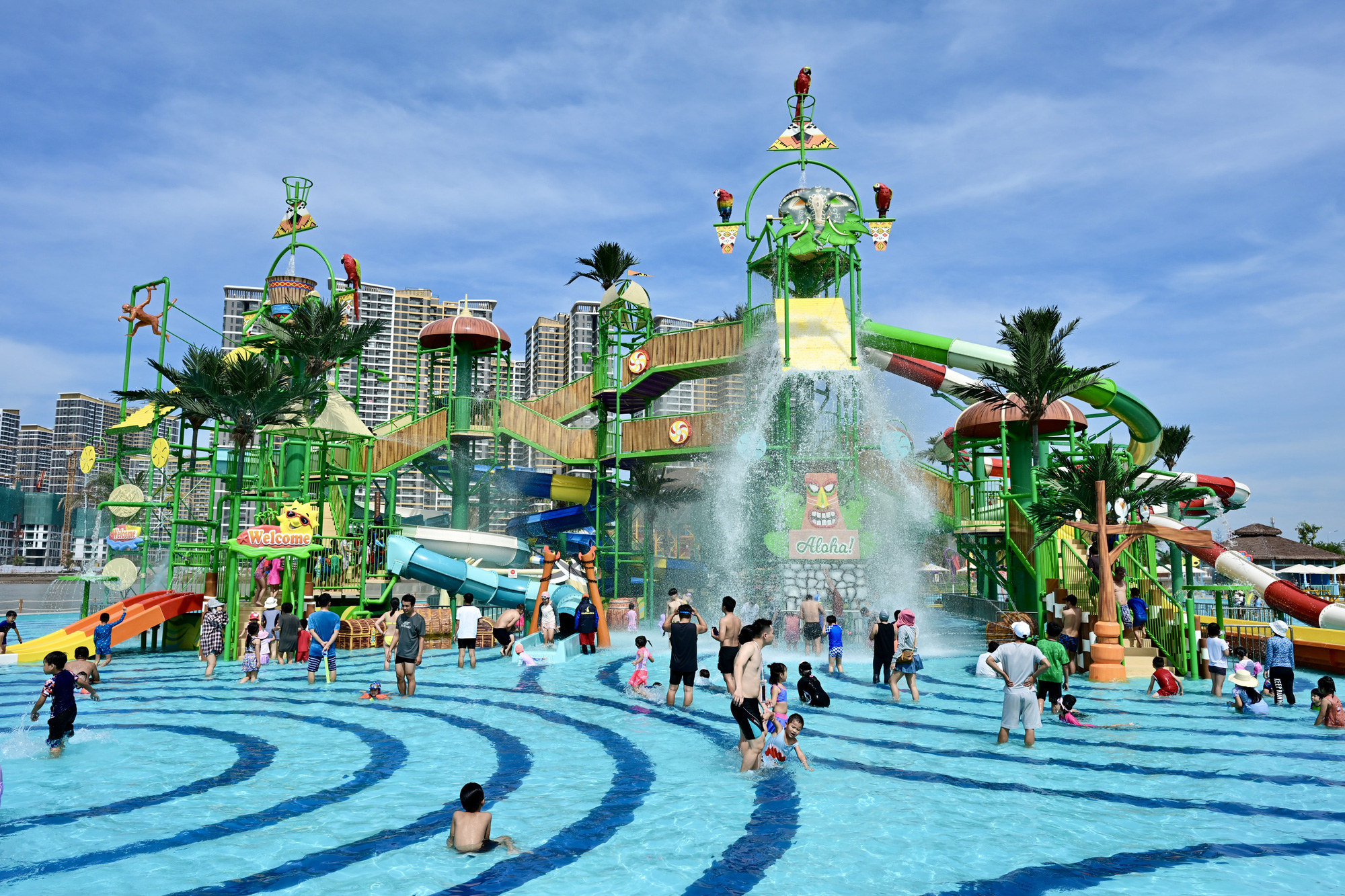 VinWonders Grand Park công viên nước hiện đại tại phía Đông Sài Gòn