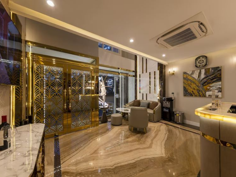 H.A.O Boutique Hotel với nội thất cao cấp và không gian riêng tư cho các cặp đôi.