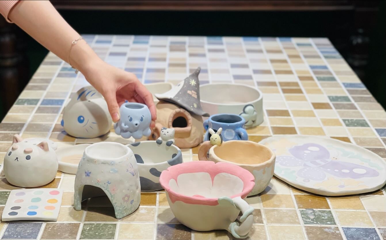 Sản phẩm gốm phong cách Hàn Quốc được tạo ra tại studio
