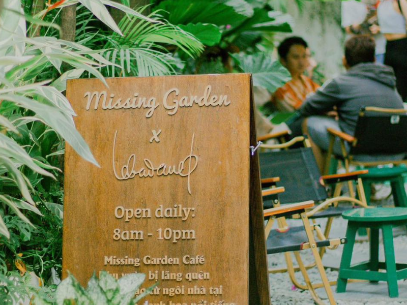 Missing Garden Cafe với kiến trúc cổ điển và không gian xanh yên tĩnh