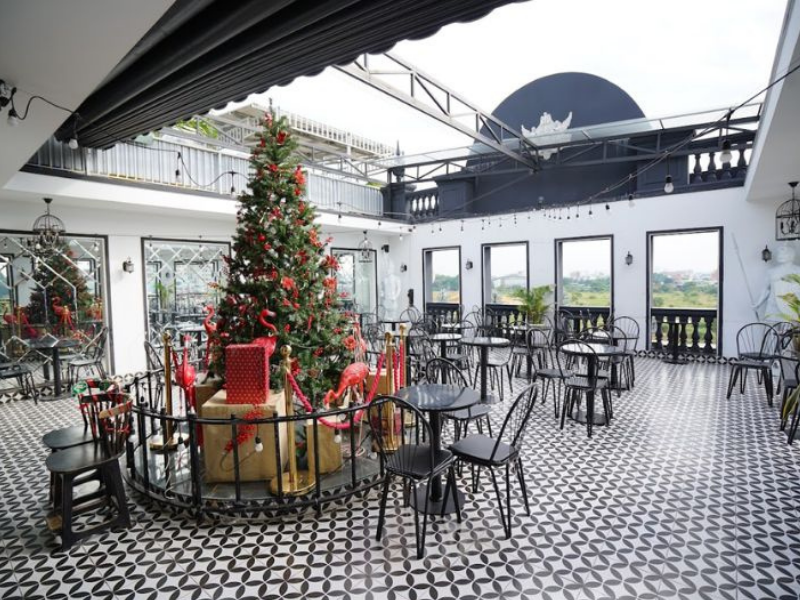 Hỉn Coffee luôn nằm trong danh sách những quán cafe “đi đâu cũng có ảnh đẹp” tại Sài Gòn.