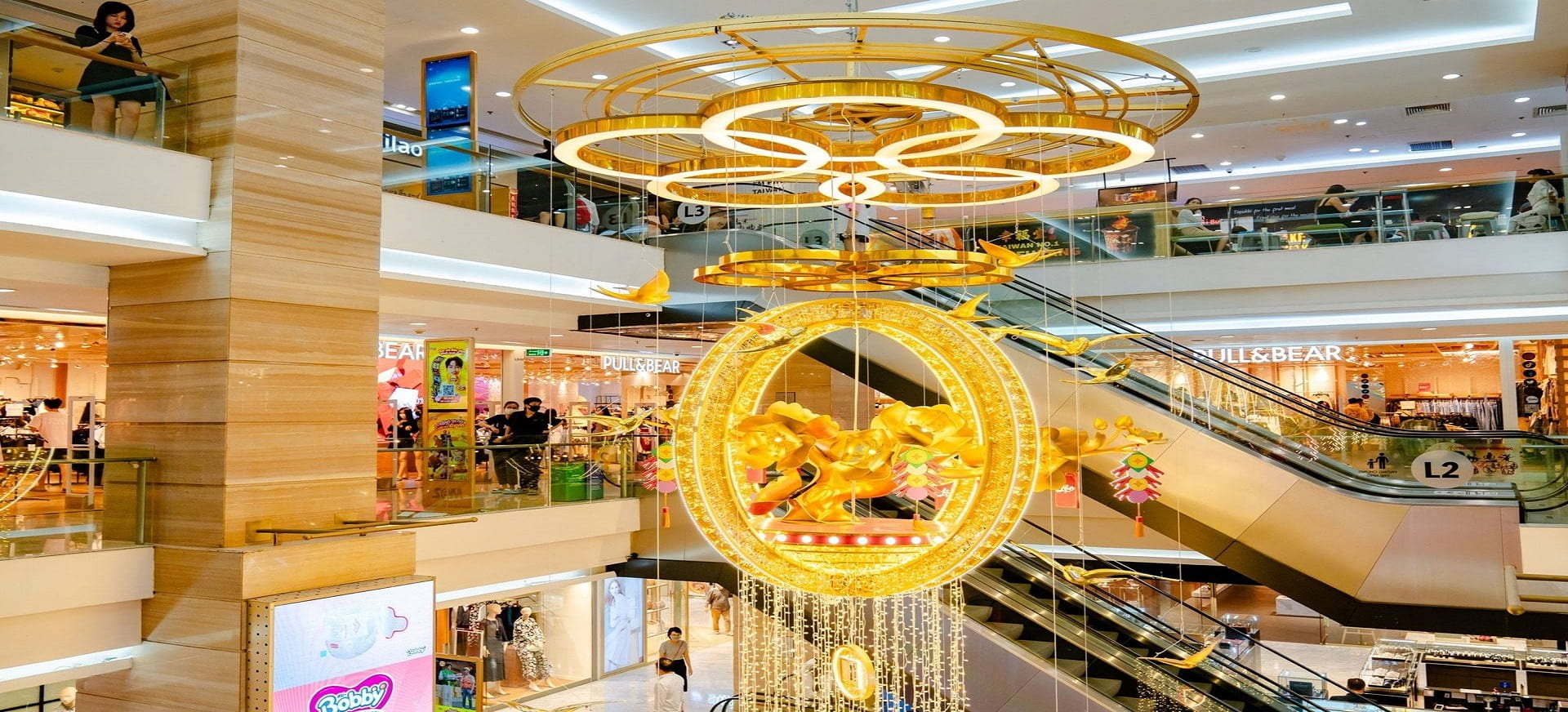 Vẻ ngoài sang trọng, thượng lưu của Vincom Đồng Khởi