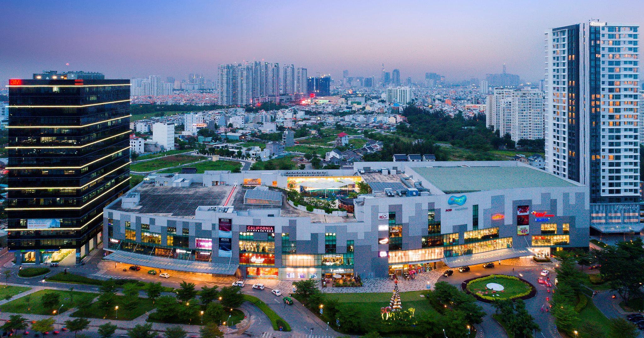 Toàn cảnh trung tâm thương mại SC hiện đại, thời thượng