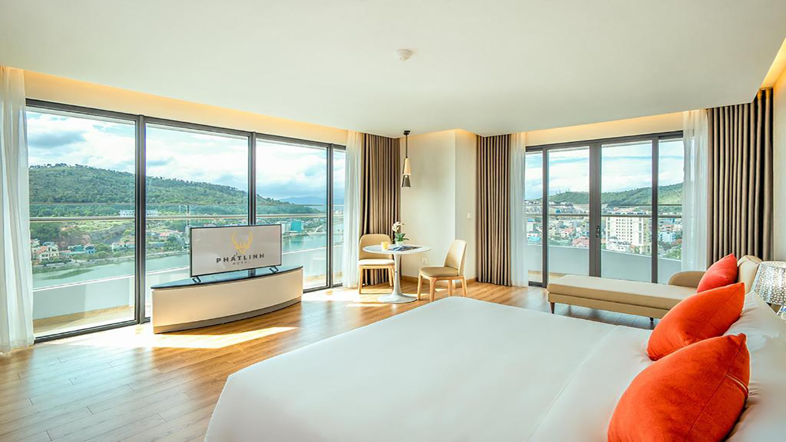 Không gian phòng Premium King sang trọng