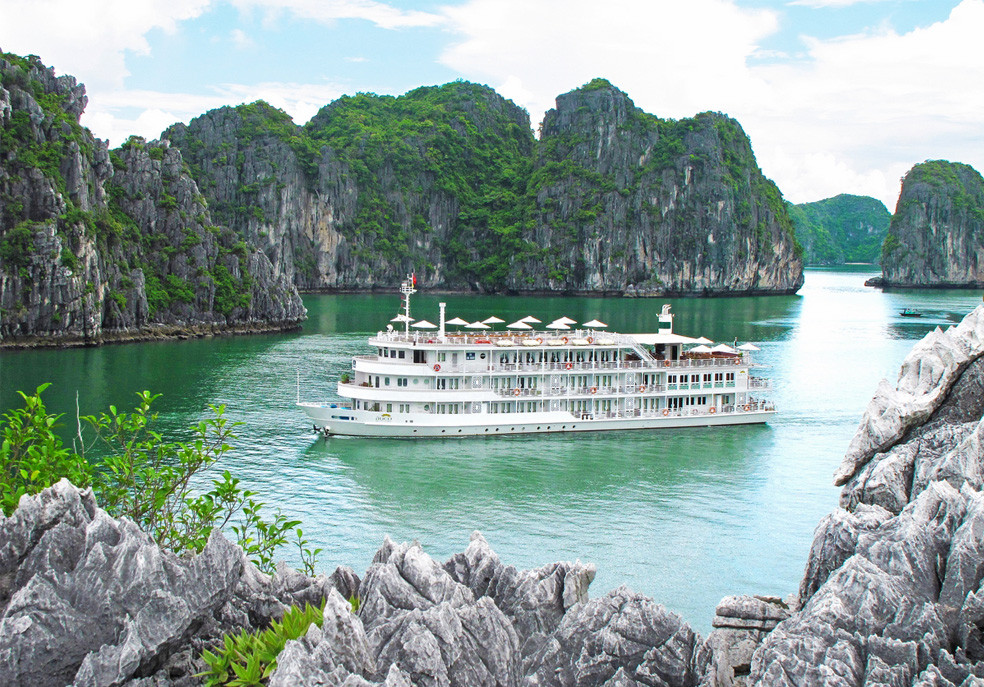 Âu Cơ Cruise mang đến hành tình khám phá Hạ Long 3N2Đ kỳ thú