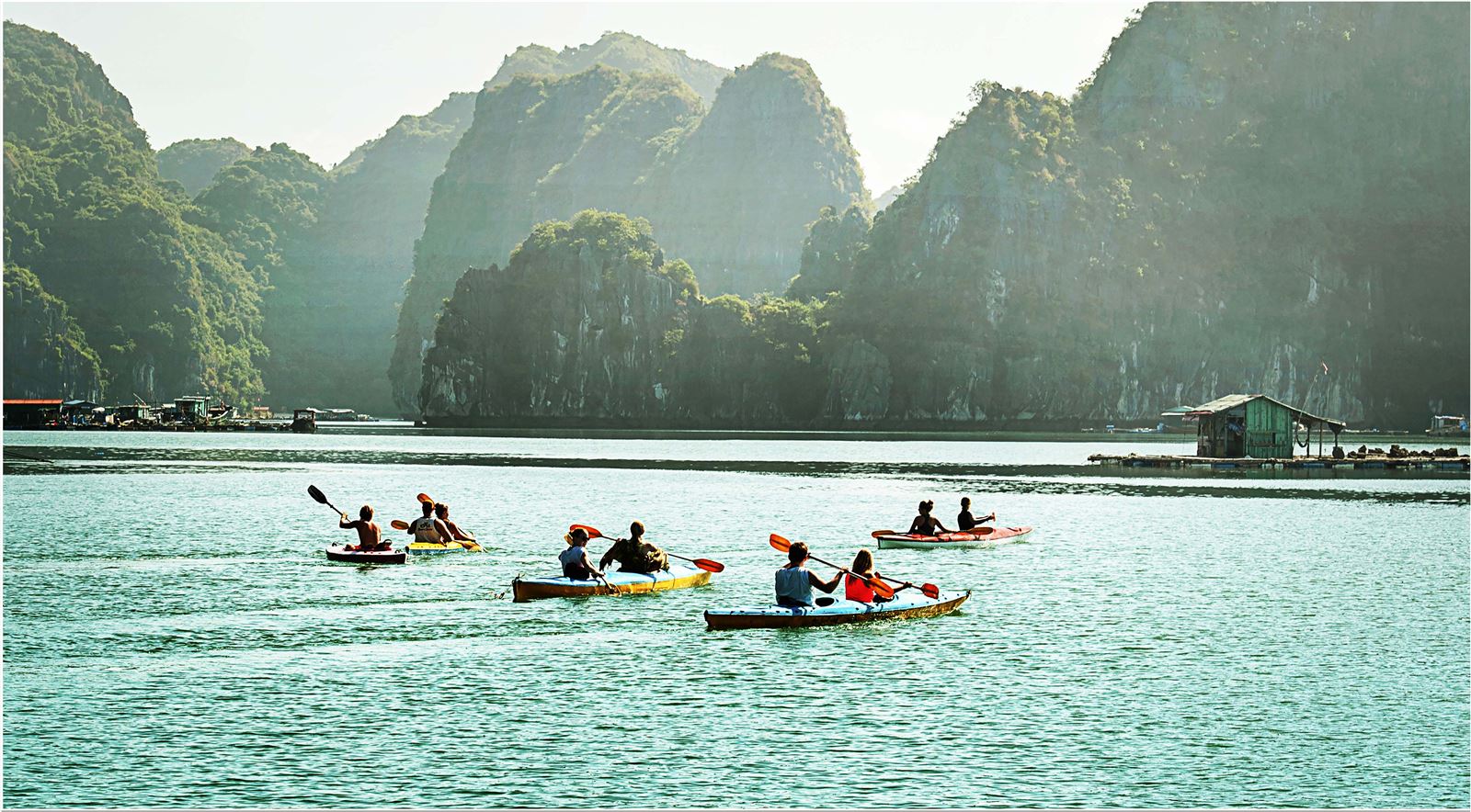Mùa cao điểm ở Lan Hạ không quá đông đúc
