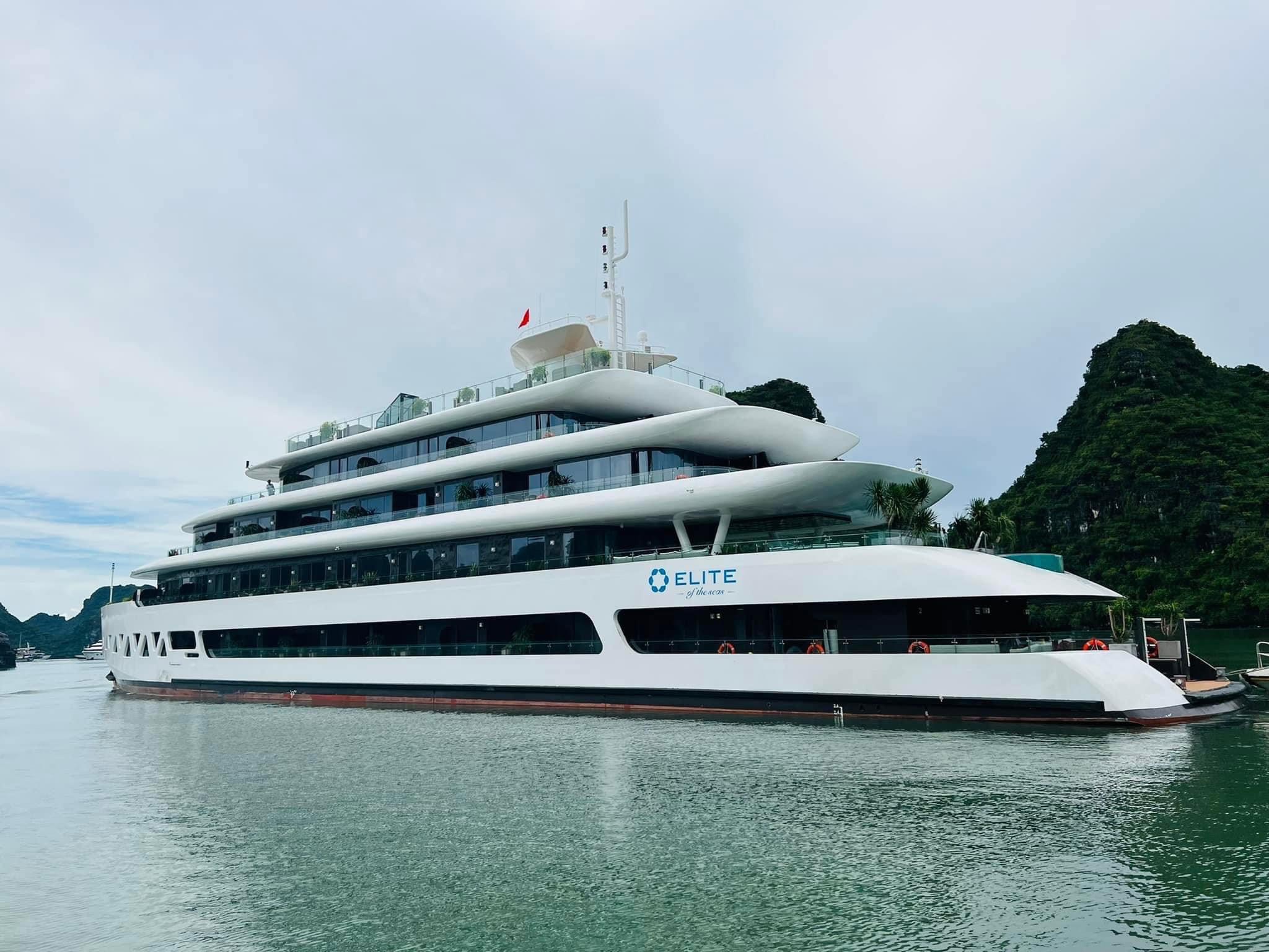Sức chứa khổng lồ với 35 cabin sang trọng của du thuyền Elite