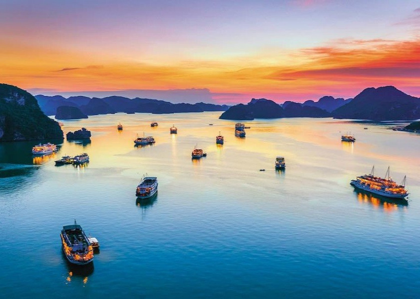 Đảo Bồ Hòn là hòn đảo đẹp sở hữu nhiều hang động nổi tiếng nhất Vịnh Hạ Long