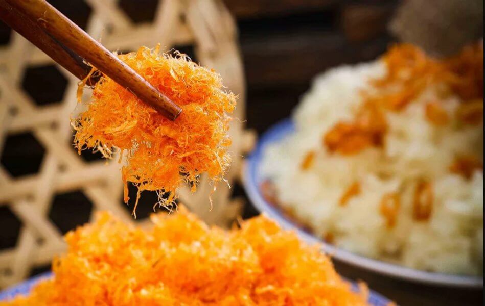 Ruốc tôm Hạ Long thơm ngon và vô cùng đẹp mắt, rất thích hợp để làm quà