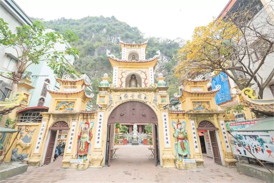 Chùa Long Tiên là điểm đến tâm linh bạn không nên bỏ qua