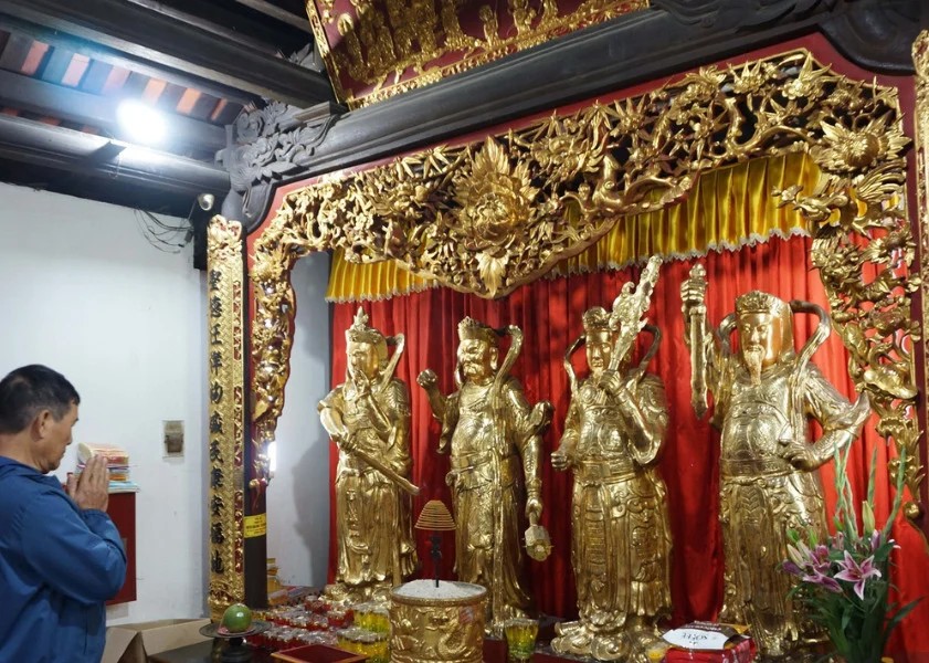 Hệ thống tượng pháp tại chùa Long Tiên