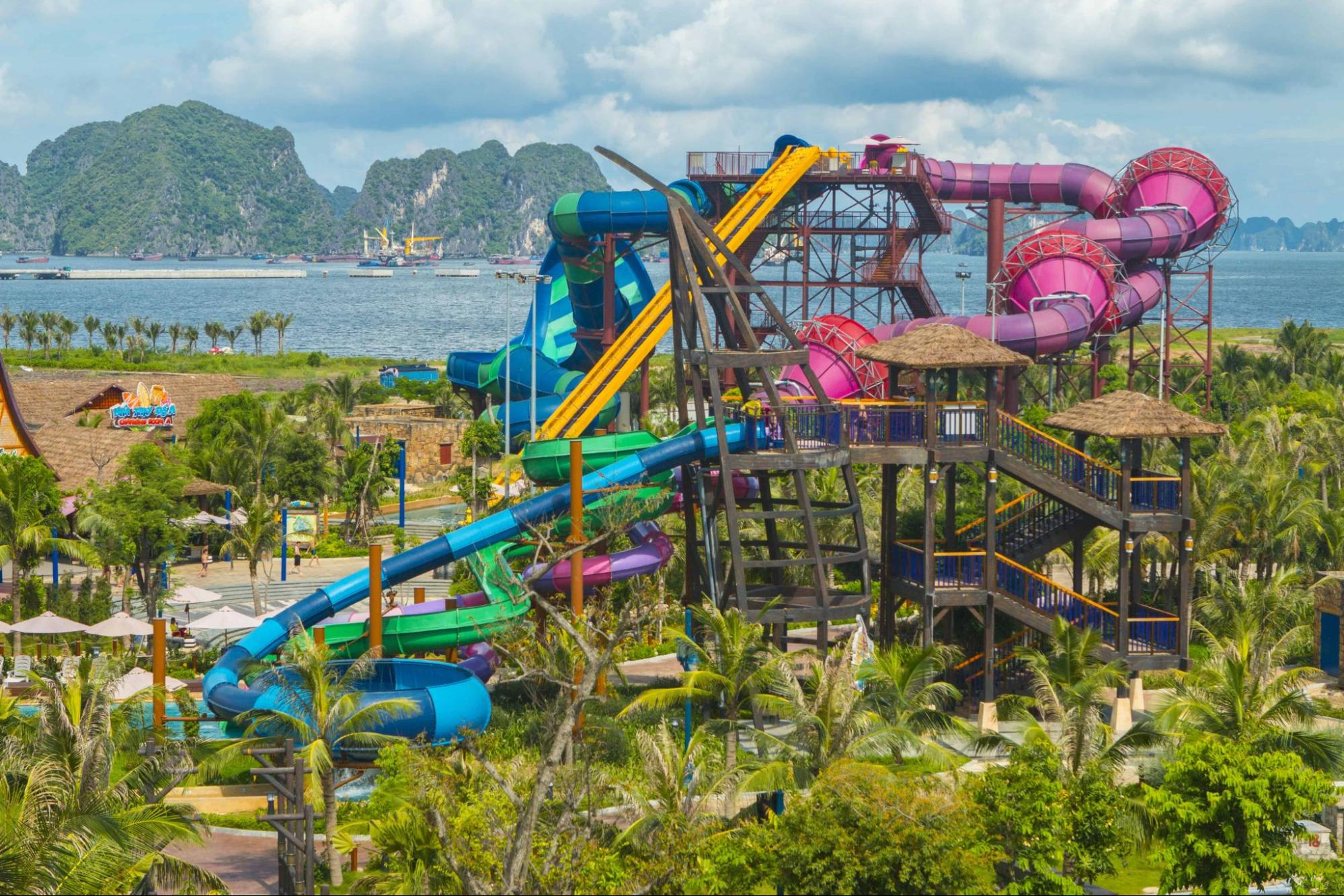 Khu trò chơi cuồng phong lốc xoáy tại công viên