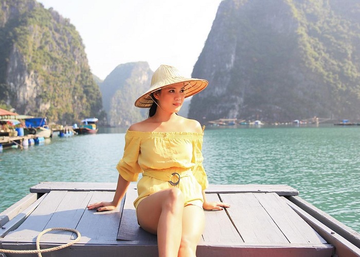 Non xanh nước biếc tuyệt đẹp tại những làng chài Cửa Vạn