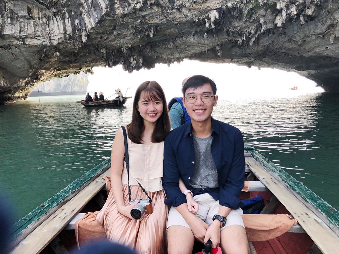 Du khách trải nghiệm ngồi thuyền nam khám phá làng chài