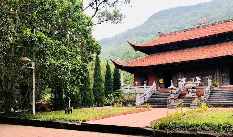 Chùa Lôi Âm vào mùa thu tháng 9