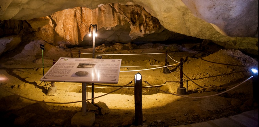 Hành trình ngược dòng lịch sử và khảo cổ học tại Hang Tiên Ông 