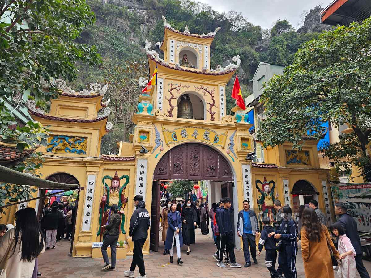 Chùa Long Tiên với lối kiến trúc cổ mang đậm ý nghĩa lịch sử