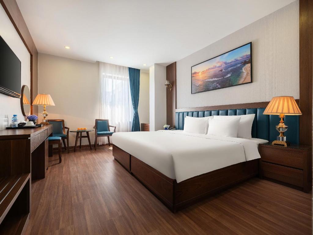 Không gian tinh tế tại Hạ Long Boutique
