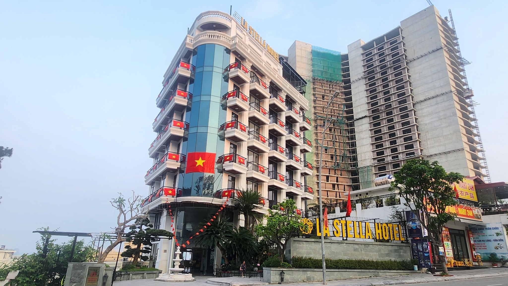 La Stella Hotel là khách sạn tiêu chuẩn 4 sao, ra mắt năm 2023