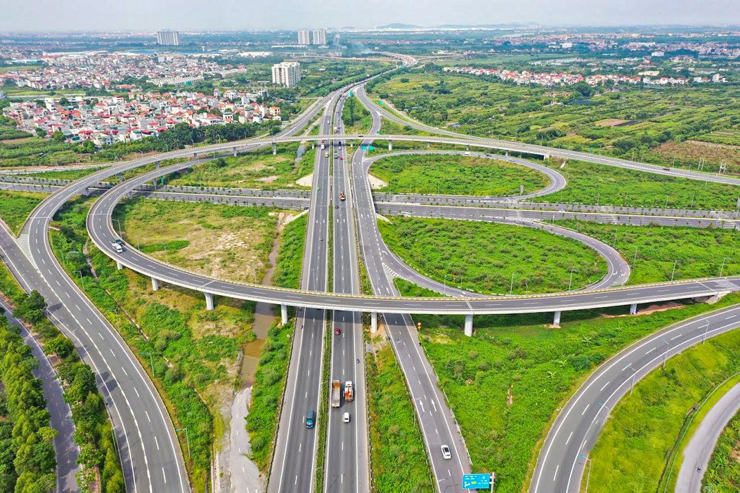 Tuyến cao tốc Hà Nội - Hải Phòng - Hạ Long thuận tiện đến khách sạn