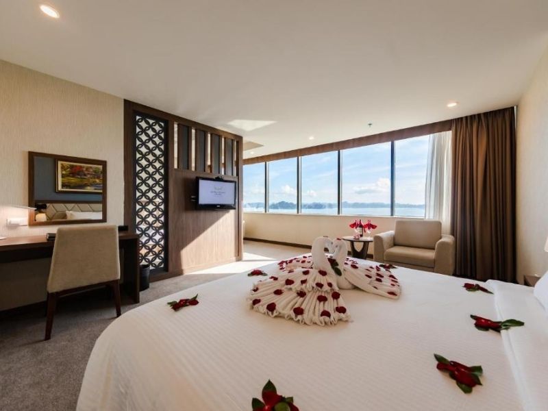 Đặt phòng khách sạn Mường Thanh Grand Hạ Long dễ dàng tại Lalago