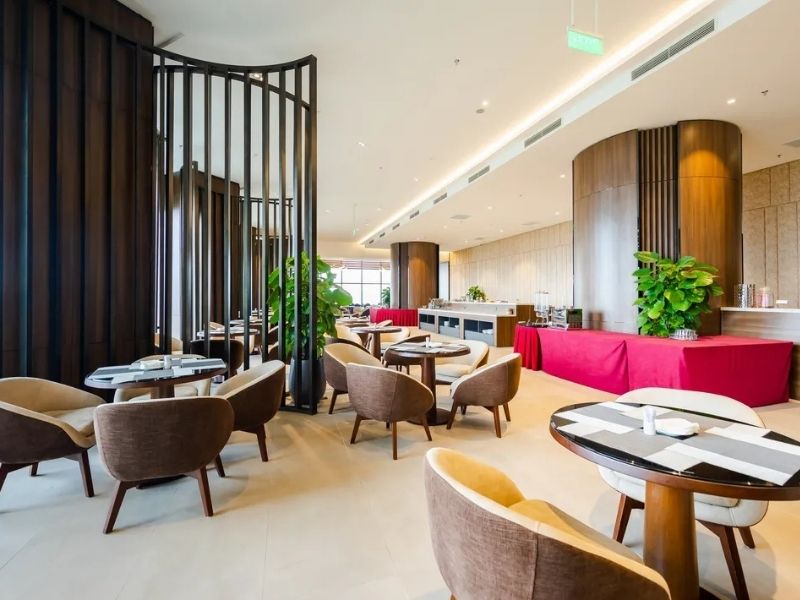 Không gian nội thất sang trọng của khách sạn Mường Thanh Hạ Long