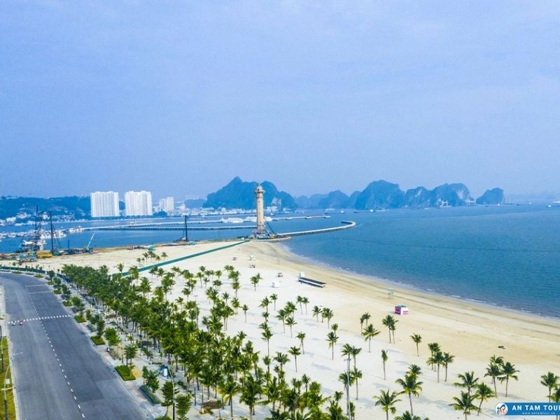 Tham quan bãi biển Bãi Cháy thơ mộng