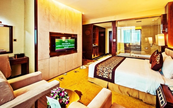 Phòng Premium Deluxe King hướng biển tại khách sạn