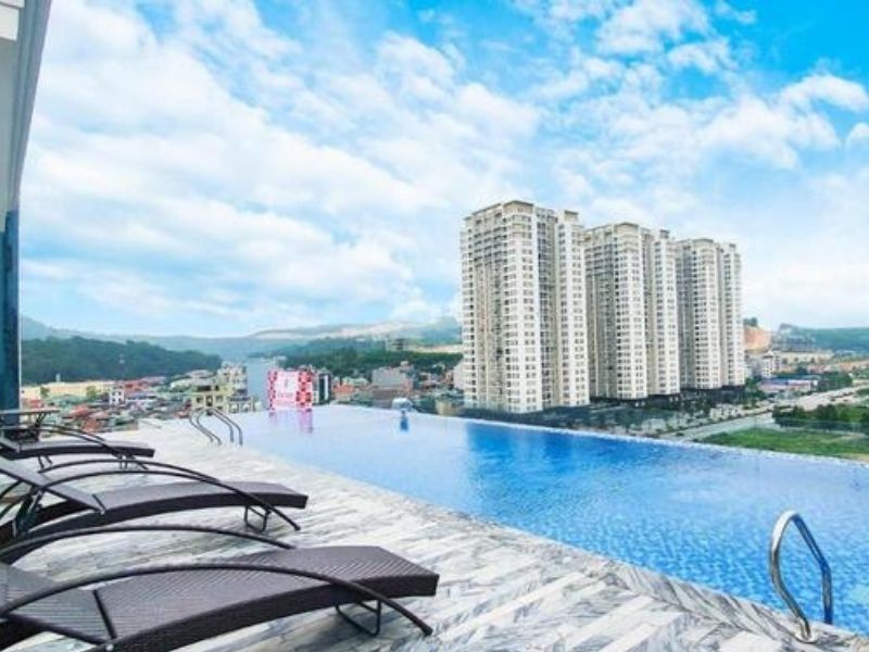 Thái Sơn Luxury Hotel nổi bật nhờ sự cân bằng giữa vị trí đẹp và tiện ích chất lượng