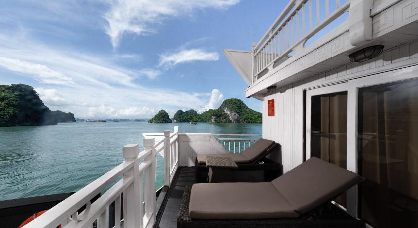 Garden Bay Legend Cruise