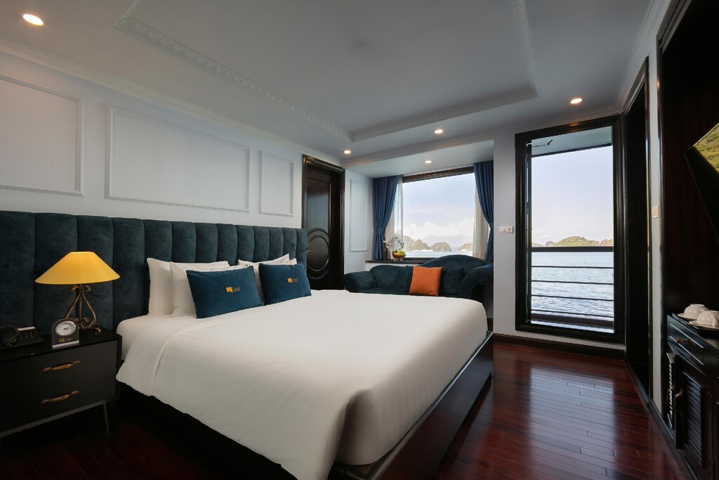 Le Theatre Cruise
