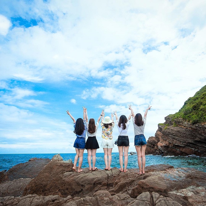 bãi đá móng rồng