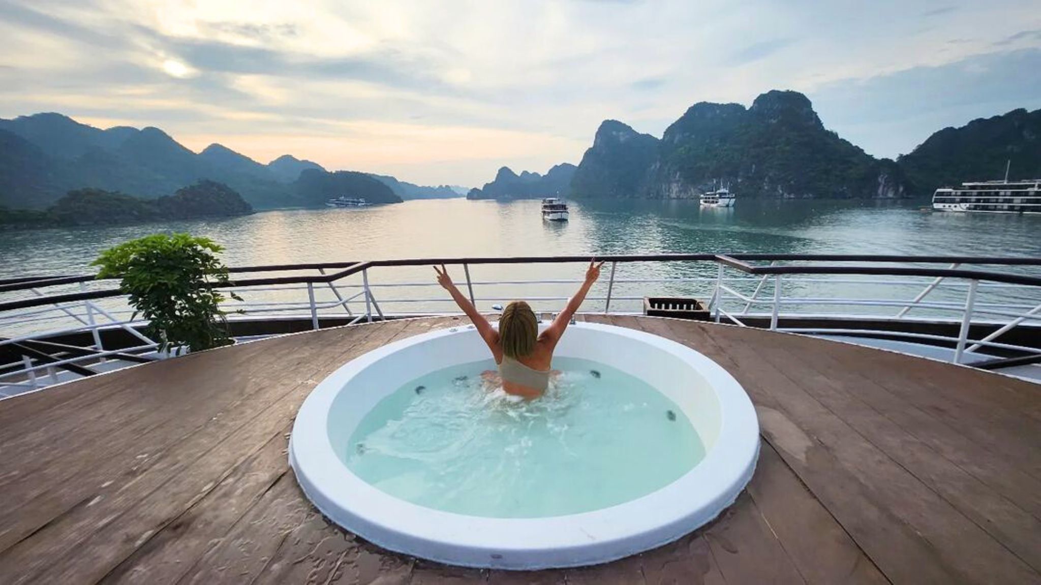Bể sục mang đến không gian thư giãn độc đáo độc nhất vô nhị