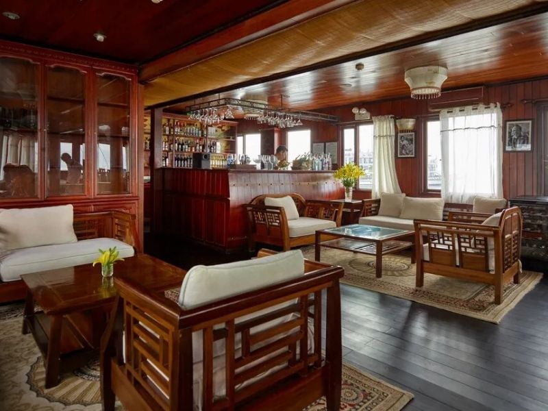 Cabin rộng rãi với không gian sinh hoạt chung thoáng đãng, thích hợp cho cả gia đình.