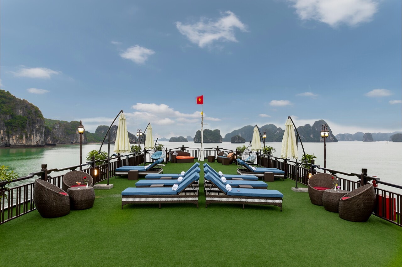 Sky bar tầng 4 nơi ngắm toàn cảnh tuyệt đẹp