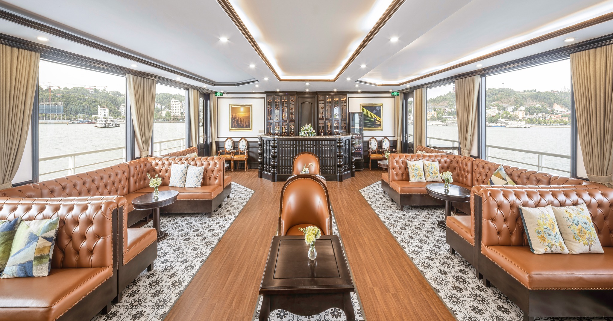 Phòng Lounge bài trí tinh tế, không gian ấm cúng
